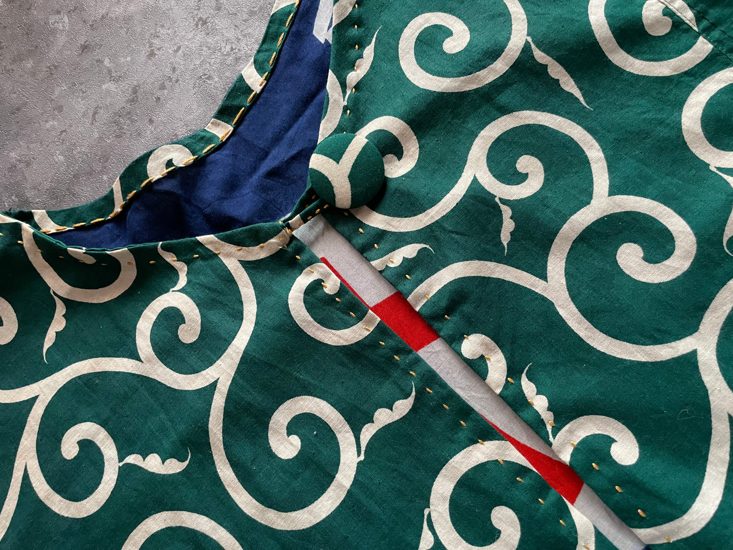 Cardigan avec furoshiki arabesque et drapeau publicitaire